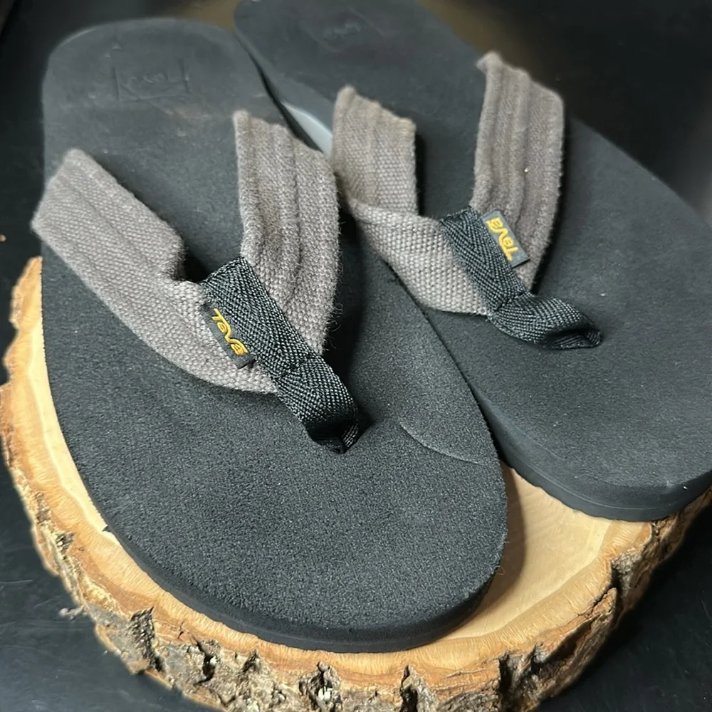 Teva Men's Black Flip Flops Size 11 Foam & Fabric - Picture 2 of 5